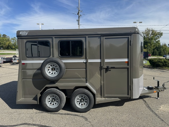 2027 VALLEY TRAILERS 6'8" X 14' 7K 2 HORSE SLANT LOAD Stock Stock-Combo